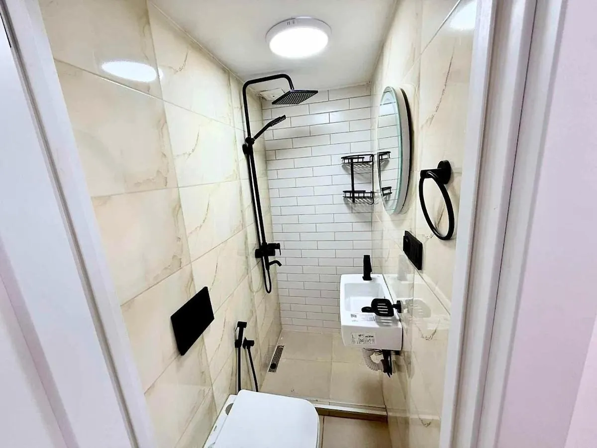 טביליסי Ezo Tiny Loft - Georgias Smallest Apartment