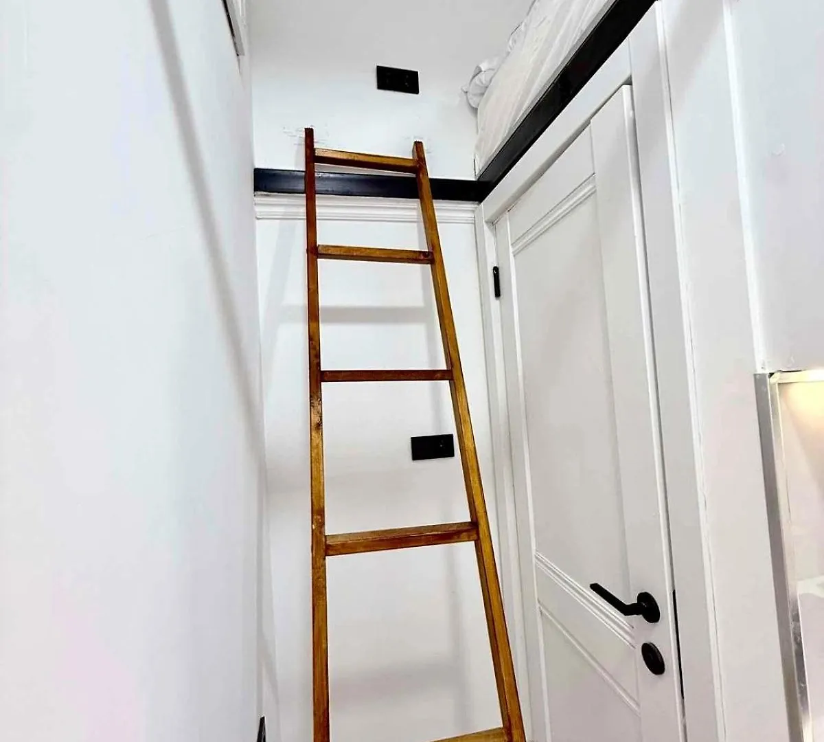 טביליסי Ezo Tiny Loft - Georgias Smallest Apartment גאורגיה