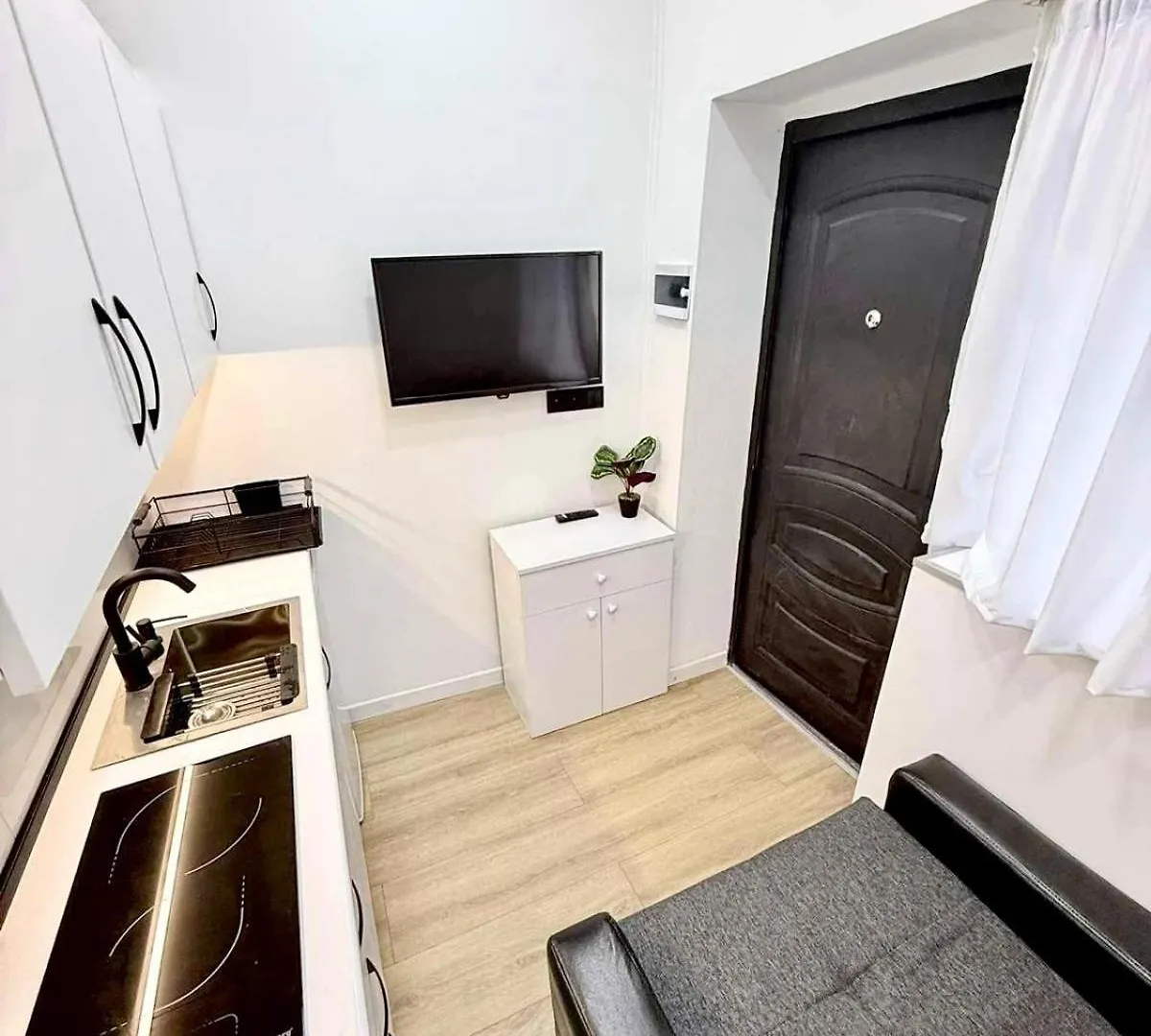 טביליסי Ezo Tiny Loft - Georgias Smallest Apartment גאורגיה